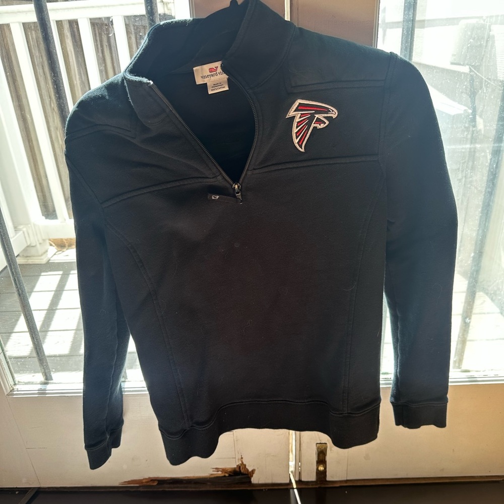 ALT falcons vineyard vines sweat shirt
